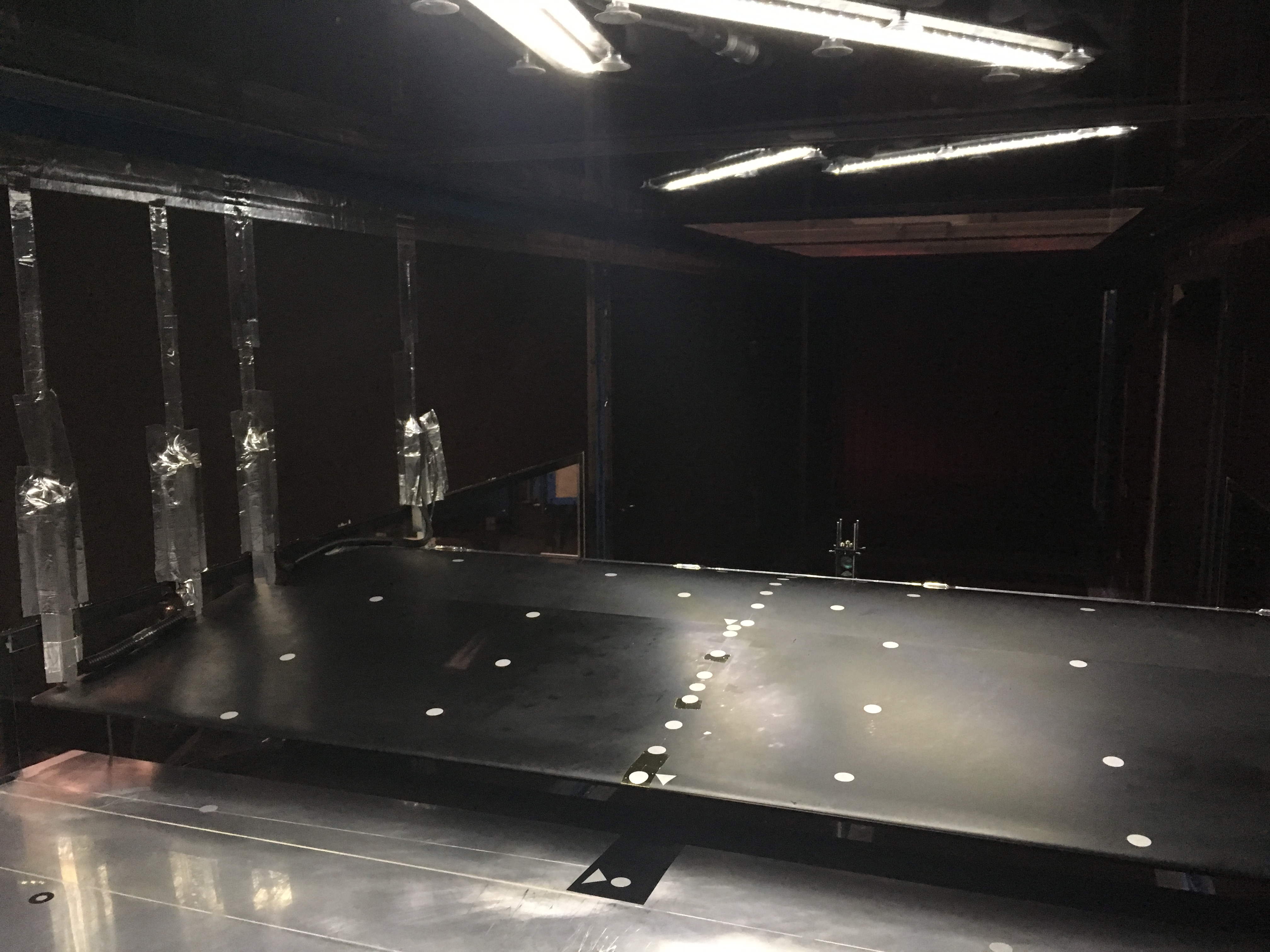 Interior of the wind tunnel with optical markers